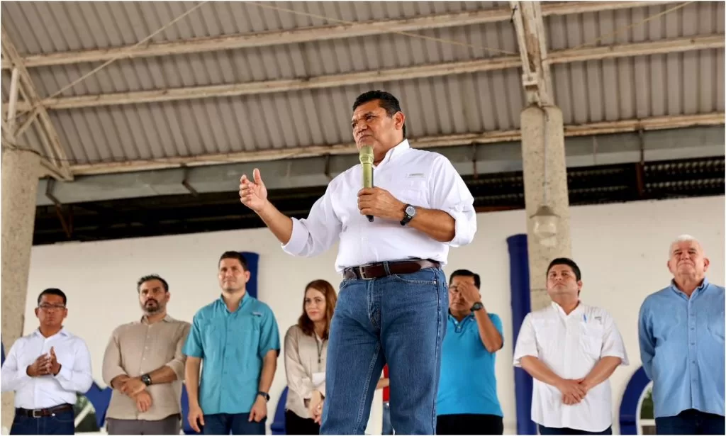 El pueblo no está solo, vamos a recuperarnos pronto, asegura Javier May