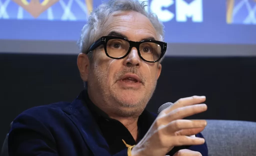 "Usen hasta teléfonos" Así anima Alfonso Cuarón a jóvenes a hacer cine