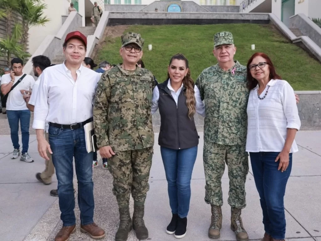 SEP realiza limpieza de escuelas afectadas en Guerrero por ‘John’