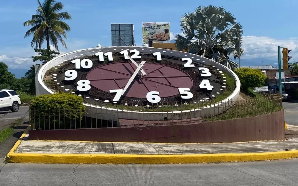 Listo el Reloj Floral; manecillas ya marcan la hora