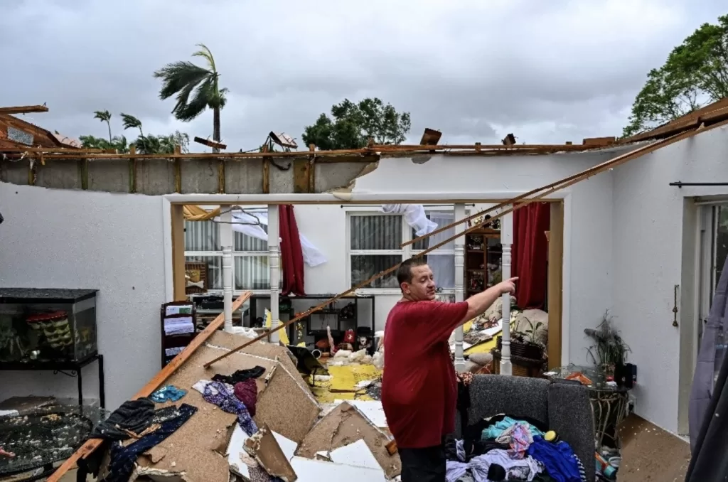 Registran al menos cuatro fallecidos en Florida por tornados asociados a "Milton"