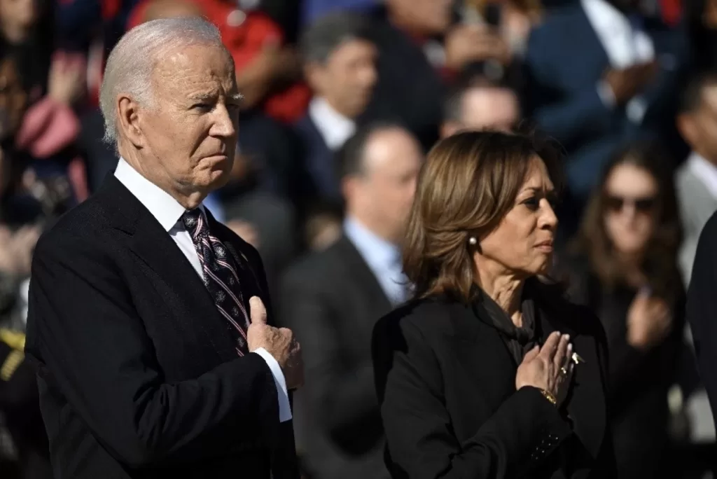 Se muestran Joe Biden y Kamala Harris juntos por primera vez luego de derrota