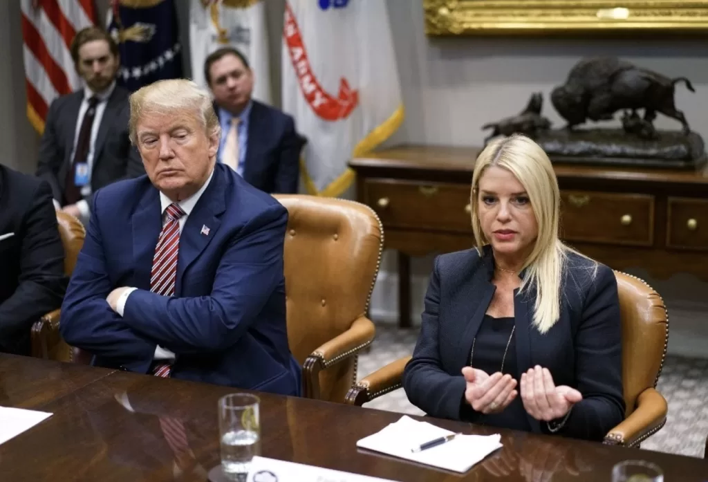 Pam Bondi, la nueva fiscal general en EE.UU. por elección de Trump