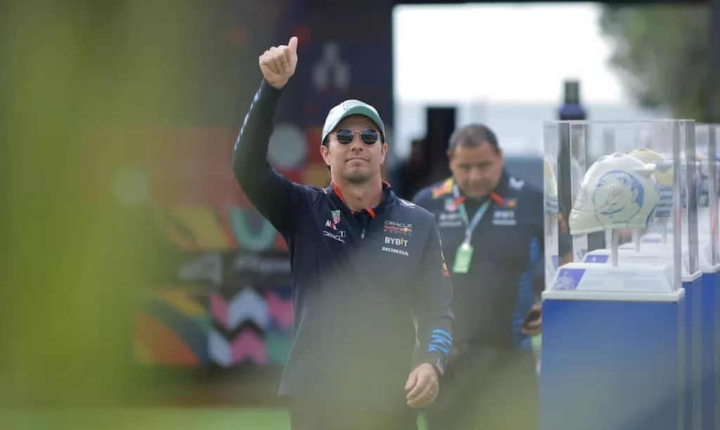 Ha sido injusta la F1 con Checo Pérez, señala Alberto Longo, cofundador de la Fórmula E