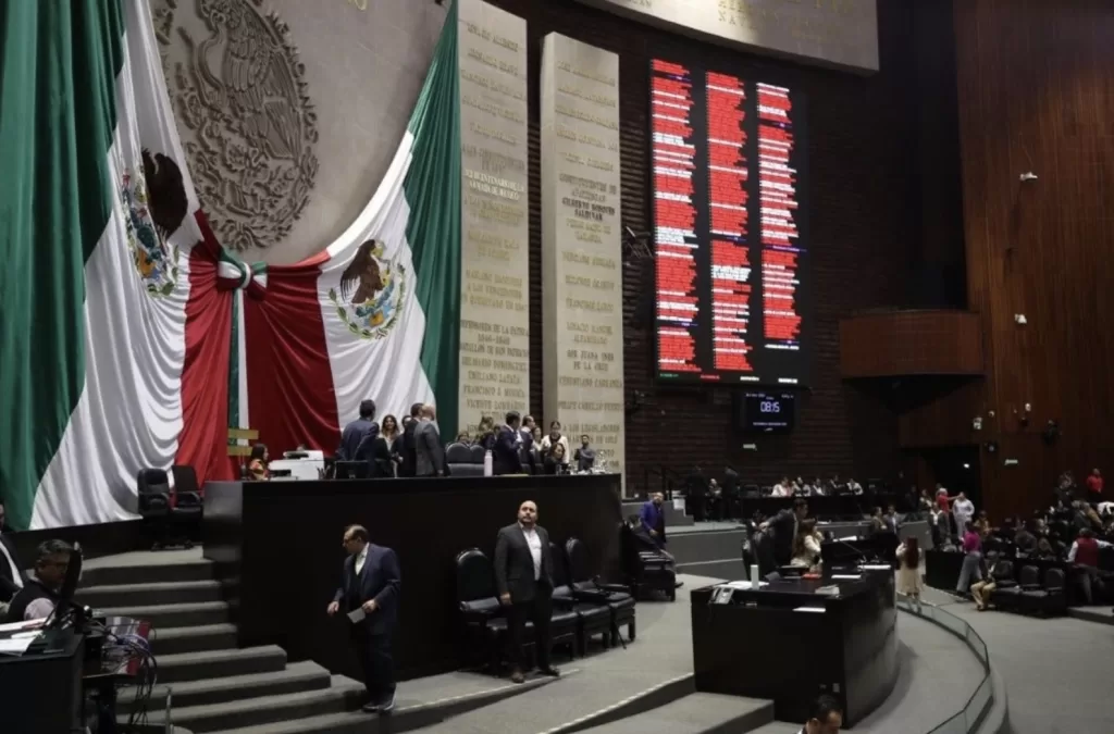 Diputados reinician debate sobre desaparición de organismos autónomos