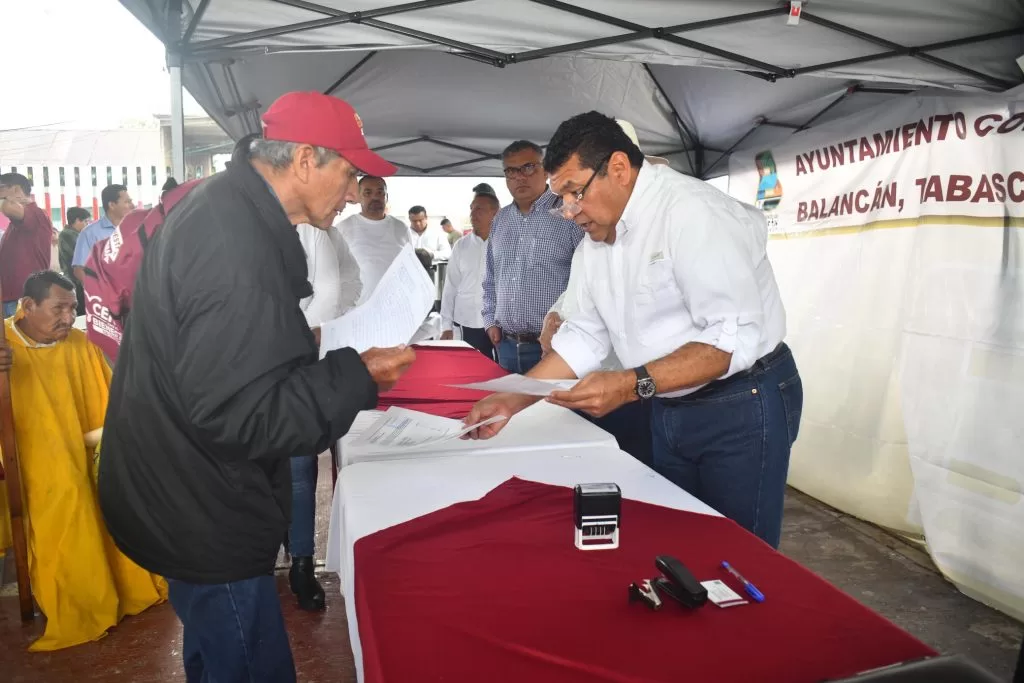 Llevan a cabo jornada de atención al pueblo en El Triunfo, Balancán