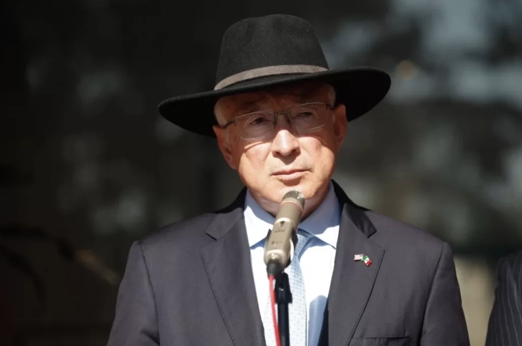 Sí hay riesgos para el T-MEC por amenazas de Trump, asegura Ken Salazar