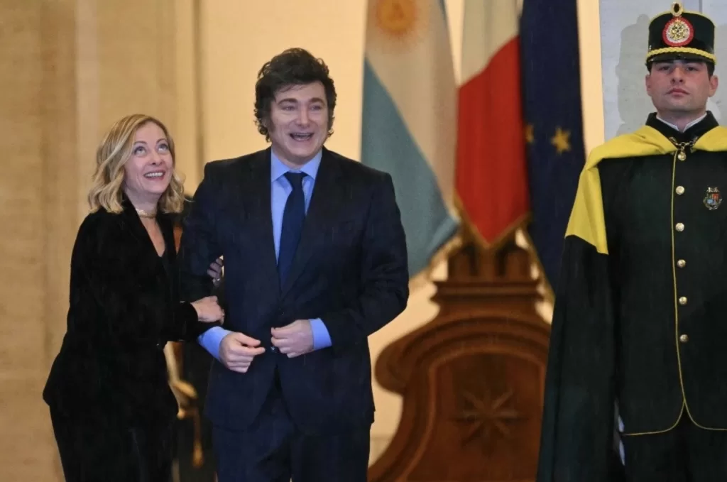 Javier Milei se reúne con primera ministra italiana Giorgia Meloni