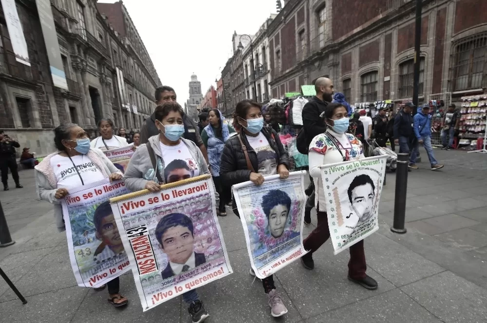 Ofrece Claudia Sheinbaum una nueva ruta en caso Ayotzinapa