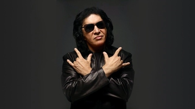 Agradece Gene Simmons a Claudia Sheinbaum por enviar bomberos a LA